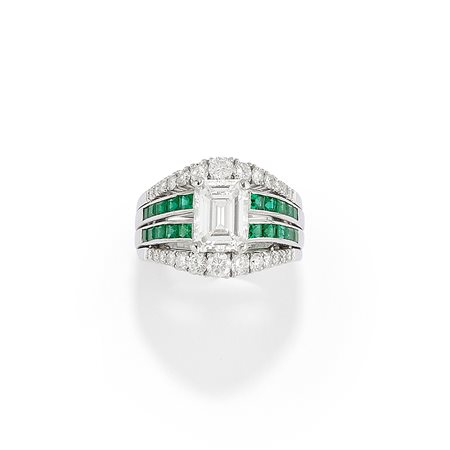 Anello con diamante