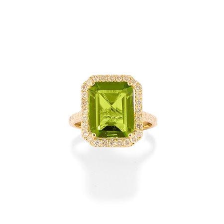 Anello con peridoto
