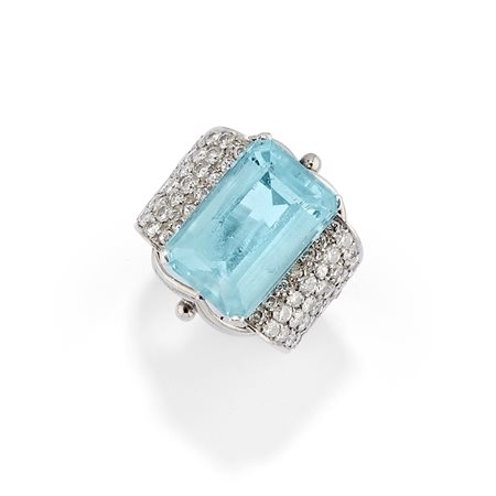 Anello con acquamarina