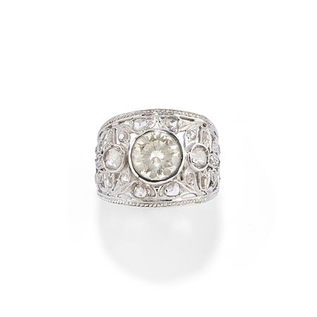 Anello con diamante