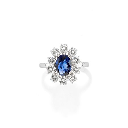 Anello con zaffiro