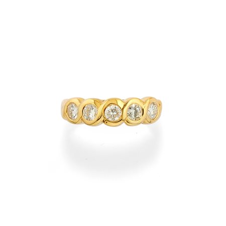 Anello con diamanti