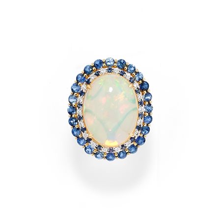 Anello con opale nobile