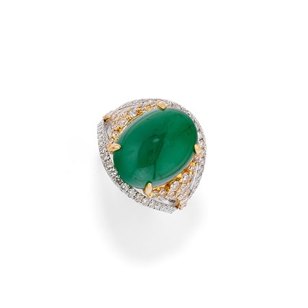 Anello con smeraldo e diamanti