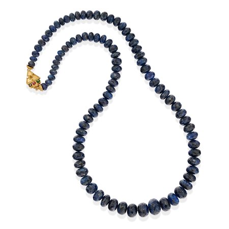 Lunga collana con zaffiri 