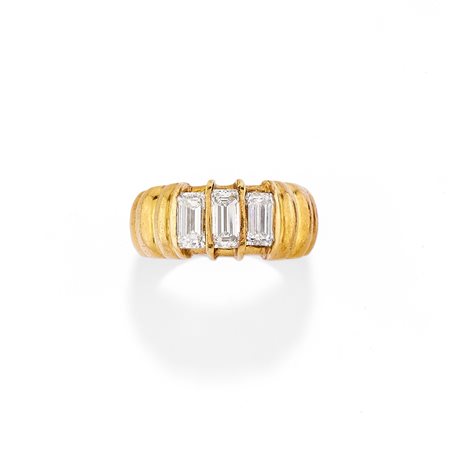 Anello con diamanti 