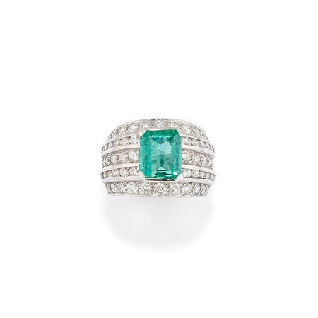 Anello con smeraldo e diamanti 