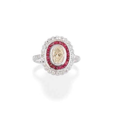 Anello con diamanti e rubini