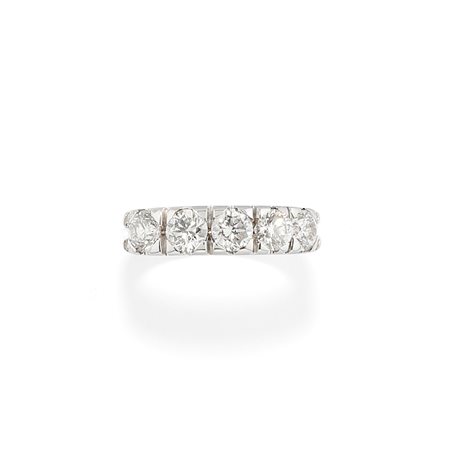 Anello con diamanti 
