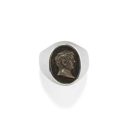 Anello con cammeo 