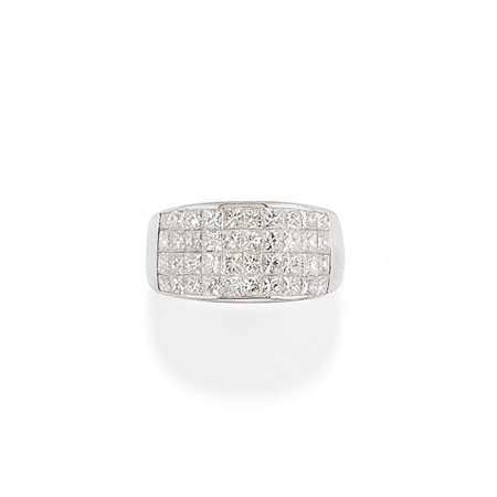 Anello con diamanti