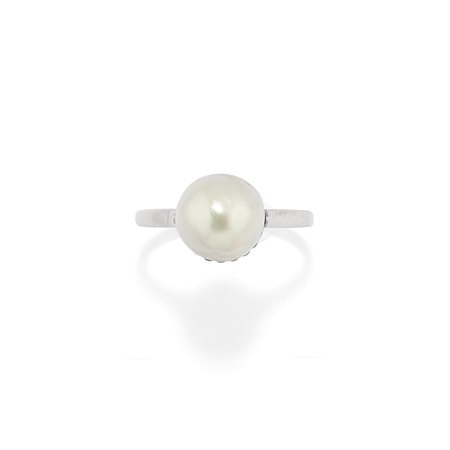 Anello con perla naturale