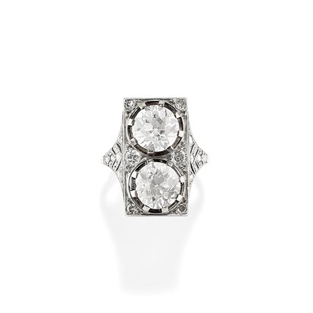 Anello con diamanti 
