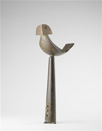 Kenjiro Azuma "Senza titolo" 
bronzo
cm 40x20x8
Firmato

Provenienza
Collezione