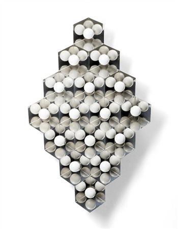 Joel Stein "Triedre 16 cellules" 1964/2006
metallo, fili di nylon e sfere di sug