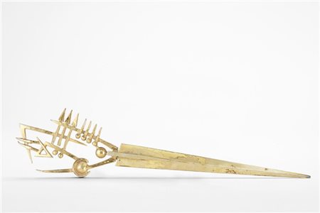 Arnaldo Pomodoro "Tagliacarte" 1990
bronzo dorato
cm 30,5x7
Coniazione ed Edizio
