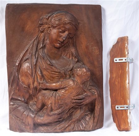  
Madonna col Bambino Roma 1905
 59 x 45 x 14 cm