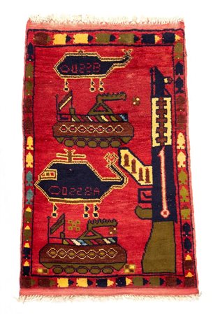  
Tappeto di guerra. Lane colorate e cotone. Afganistan, 1990 ca 
 cm 110 x 68 ca.