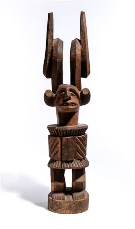  
Figura di Ikenga Igbo. Nigeria, XX secolo 
 Cm 60 X 12