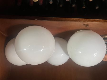 lotto di 4 paralumi sferici realizzati in vetro opale bianco