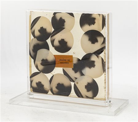FERNANDEZ ARMAN (1928-2005) - Hommage à Duchamp: to and for Rrose Selavy - prière de toucher, 1973