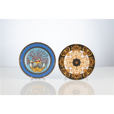 VERSACE, Due piatti in porcellana