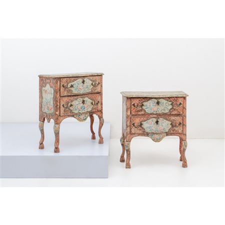 MAESTRANZE SICILIANE XVIII SECOLO, Coppia piccoli cassettoni