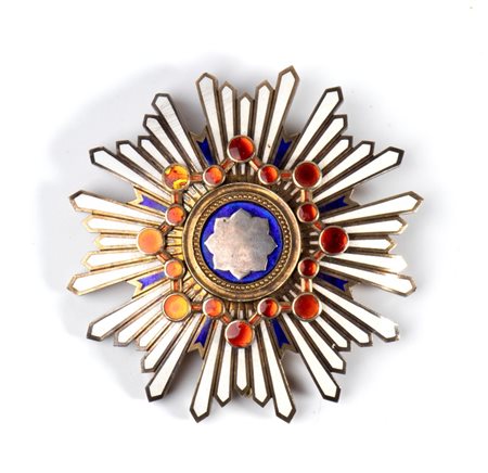  
Giappone, Impero, Ordine del Sacro Tesoro, insegna di seconda classe primo quarto XX sec.
 