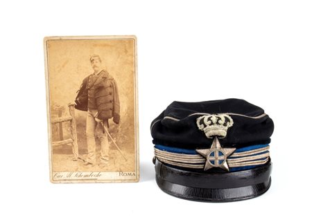  
Italia, Regno, periodo Umbertino, berretto da Capitano veterinario terzo quarto XIX sec.
 