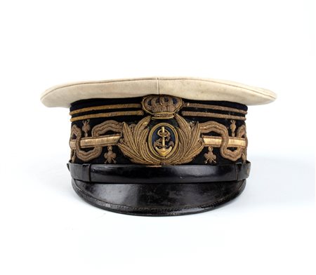  
Italia, Regno, periodo Umbertino, berretto estivo da Ammiraglio di Divisione Navale  Ultimo quarto XIX sec.
 
