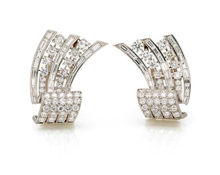 Mauboussin, importante coppia di spille-orecchini a clip Oro bianco 750/000....
