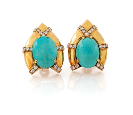 Coppia di orecchini in oro, turchesi e brillanti Oro giallo 750/000. Peso...