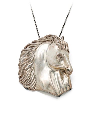 Giorgio De Chirico, pendente cavallo in argento Argento 800/000, 925/000....