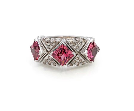 Zancan, anello in oro, tormaline rosa e brillanti Oro bianco 750/000. Peso...