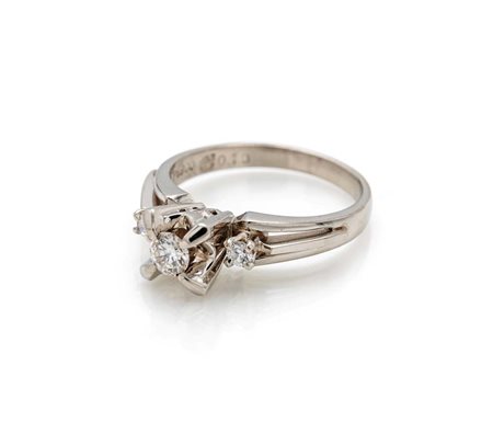 Anello in platino e brillante solitario Platino 900/000. Diamante in taglio...