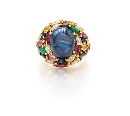 Chantecler, Anello a cupola in oro, diamanti, zaffiri, rubini e smeraldi Oro...