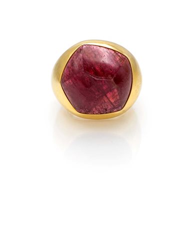 Pomellato, anello in oro e granato Oro giallo 750/000. Peso complessivo gr....