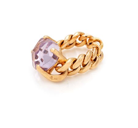 Pomellato, anello collezione Lola in oro e ametista. Oro giallo 750/000....