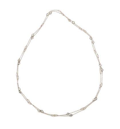 Lunga collana chanel in platino e brillanti Platino 900/000. Diamanti in...