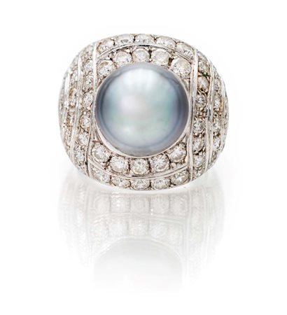 Anello in oro, perla Tahiti e brillanti Oro bianco 750/000. Perla Tahiti mm....