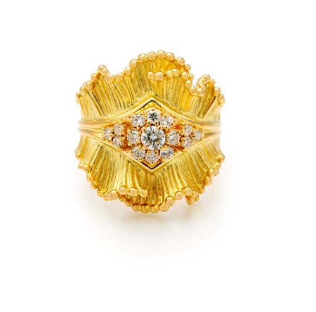 Anello in oro e brillanti a foglia satinata Oro giallo e bianco 750/000. Peso...
