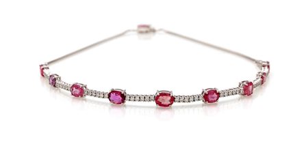 Girocollo in oro, zaffiri rosa, zaffiri Padparadscha e brillanti Oro bianco...