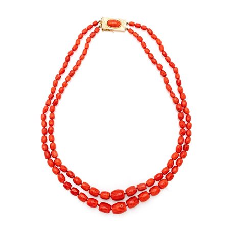 Collana a due fili in corallo ed oro Oro giallo a basso titolo. Corallo...