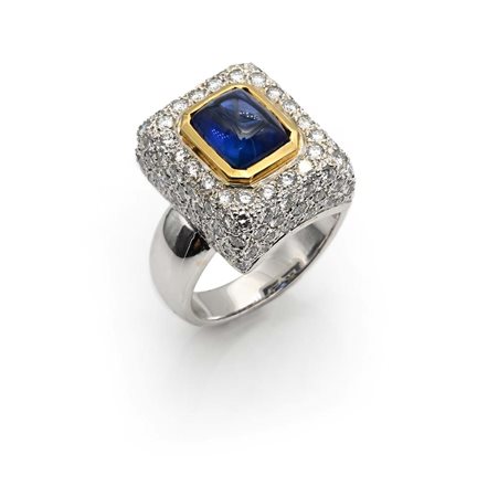 Anello in oro, zaffiro e brillanti Oro bianco e giallo 750/000. Zaffiro in...