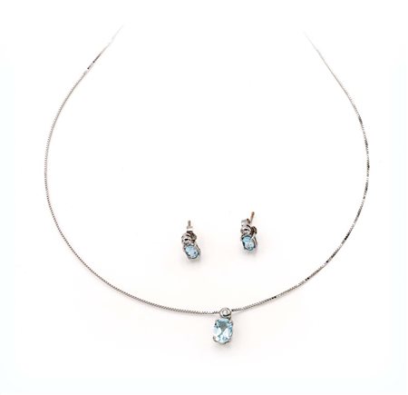 Parure di collana e coppia di orecchini in oro, acquamarine e brillanti Oro...