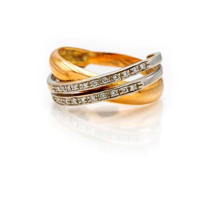 Anello ad incrocio in oro e brillanti Oro giallo e bianco 750/000. Peso...