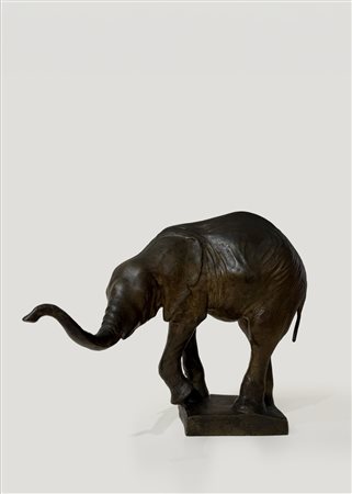 Alfredo Biagini (Roma 1886 - 1952)  - Elefante