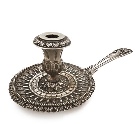 Bugia portacandele in argento massiccio 800  cesellato, late 19° secolo