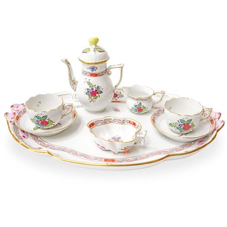 Herend  Hungary (Herend 1826)  - Servizio da caffè tête-à-tête modello "Apponyi" in porcellana bianca con tipico decoro 