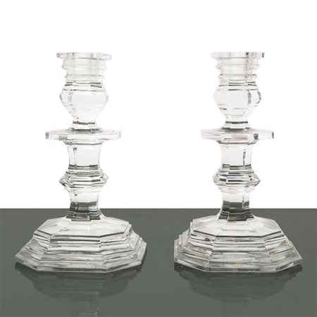 Baccarat France - Coppia di candelieri monoforo in cristallo manifattura Baccarat modello Regence. Presente sbeccatura  
